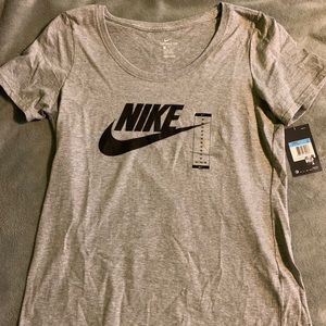 Nike Women’s T-shirt